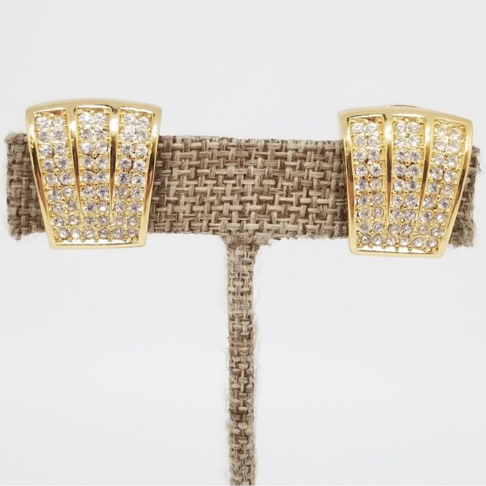 EUC DIOR Gold Jeweled Vintage Clip On Earrings COA